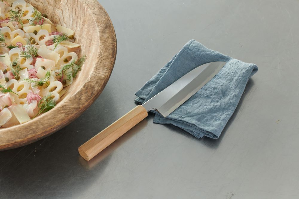 ミナ ペルホネンとコラボレーションして作ったオリジナル和包丁 『人生包丁』発売