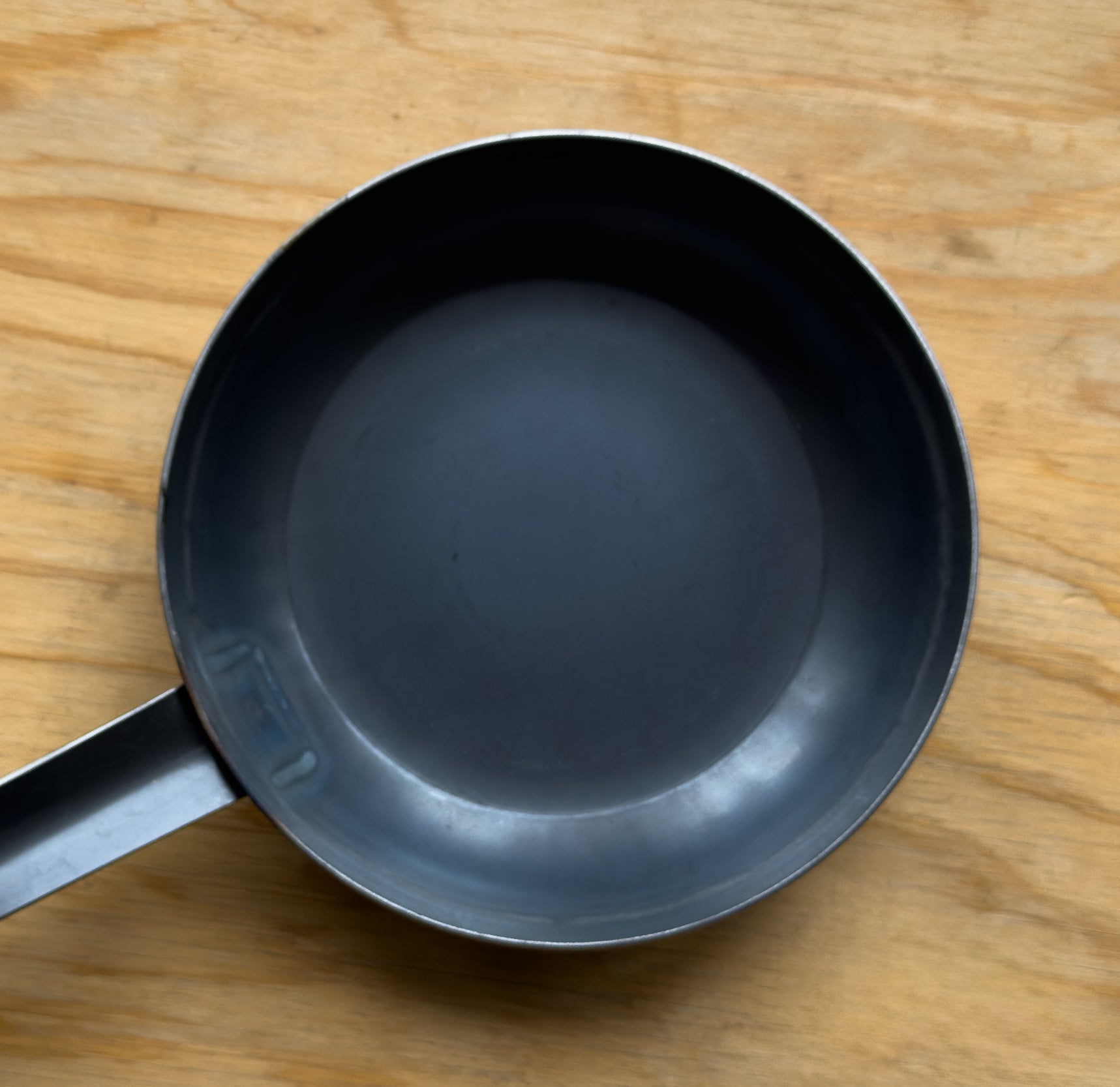 釜浅の鉄打出しフライパン 26cm